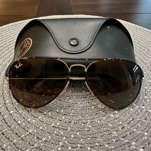 Tortoiseshell Ray Ban Aviators with Case